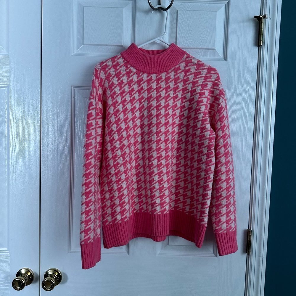 THML Pink and Cream Houndstooth Mock Neck Sweater